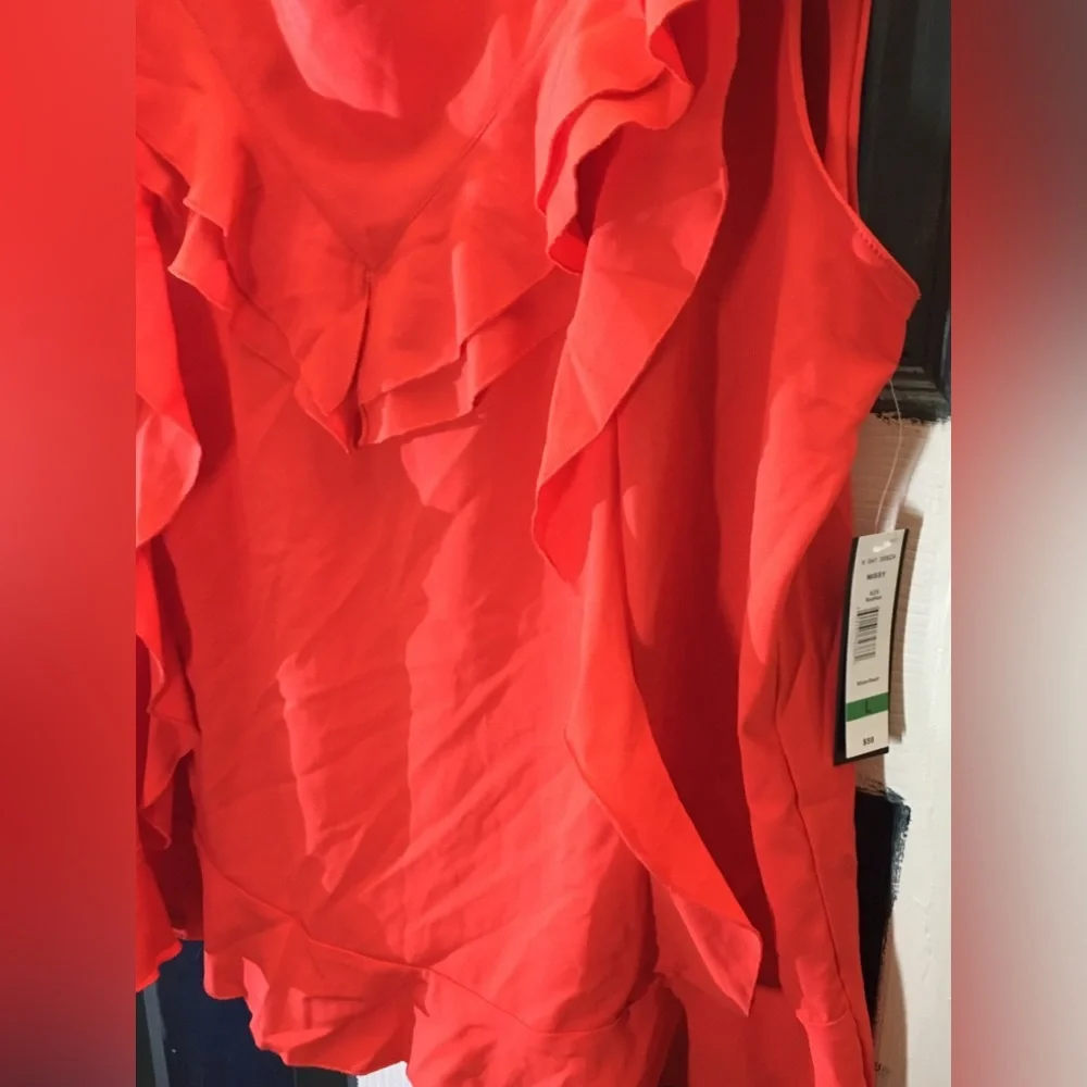 NWT Red Ruffled Top - Picture 4 of 4